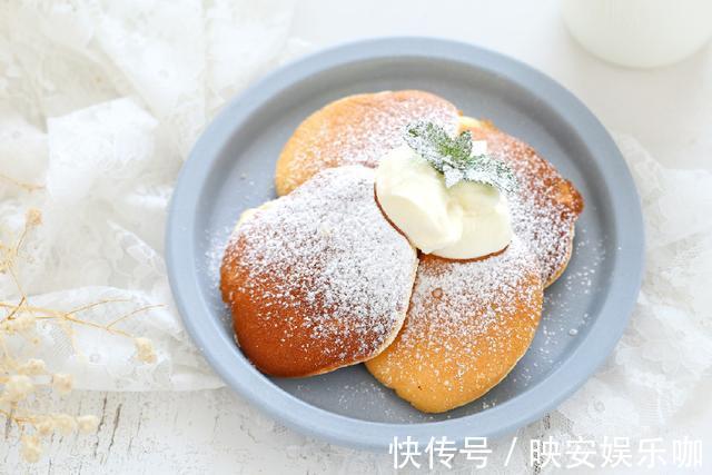 蛋黄|用平底锅就能做舒芙蕾松饼，口感松软香甜，孩子天天吃也不嫌腻！