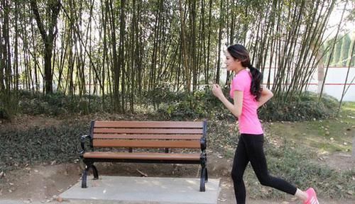 睡眠质量|跑步好处太多了，到底是夜跑好，还是晨跑好？医生一文解释清楚