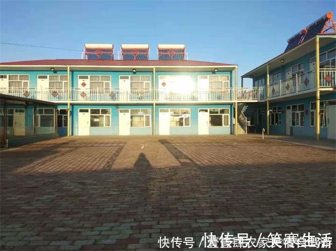 莜面鱼|张北坝上草原香君阁农家院，能骑骆驼能玩滑翔伞，出游方式真给力