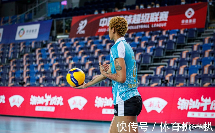 天津女排|金软景拉尔森休战，天津女排3比0击败全华班上海，携13连胜获头名