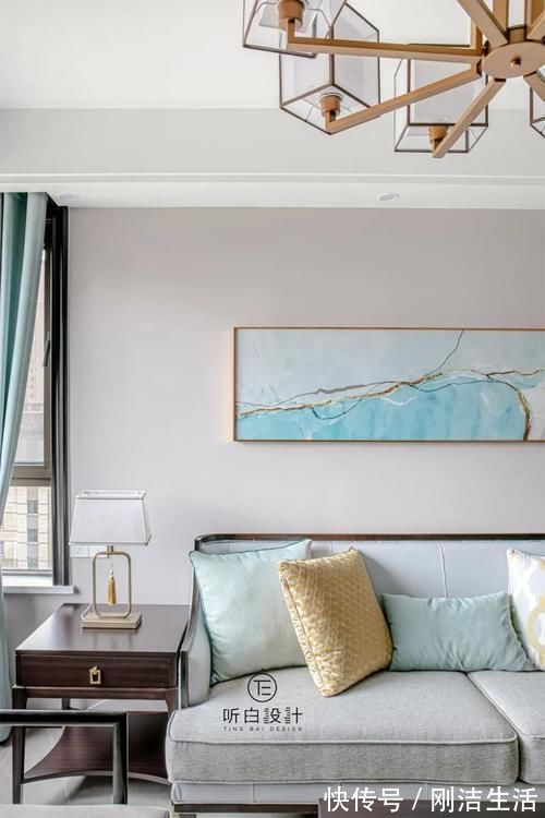 花鸟|为了孝敬父母,他买下140㎡新家,全屋中式风,入户后太美了!