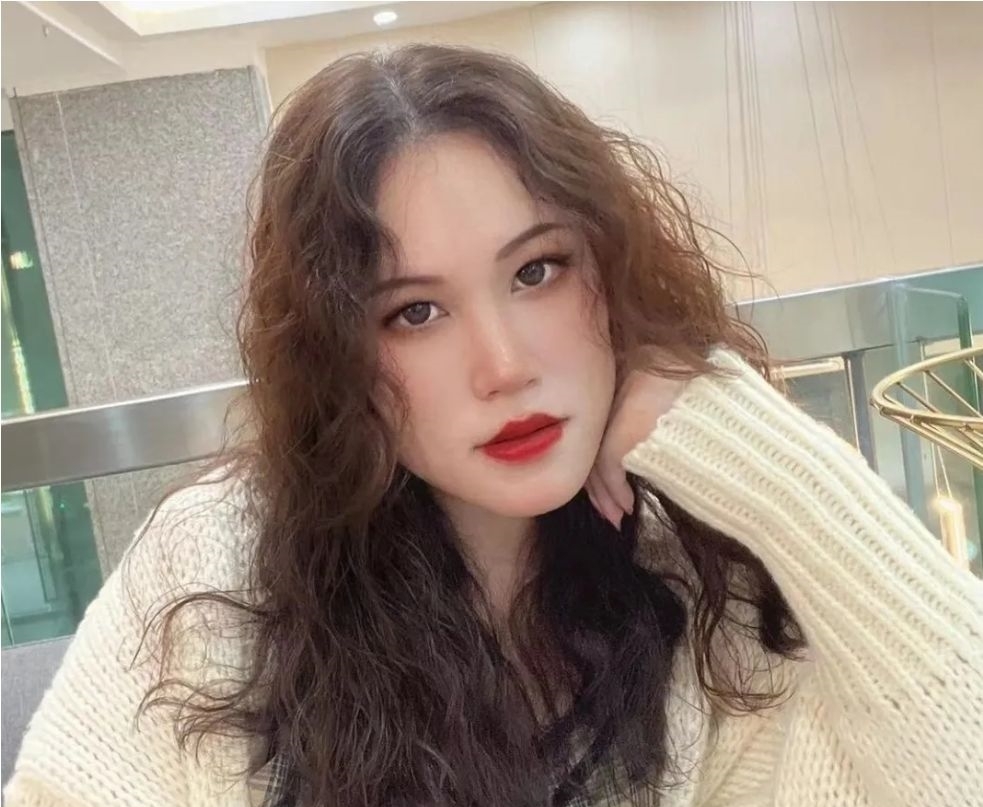 造型 2022发型怎么整?烫卷卷最洋气,好处多多不要错过