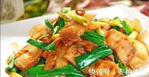 如果一碗白米饭只能配一道菜，你会选什么呢？