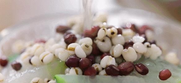 大媽身體濕氣太重，連續(xù)一個月喝赤小豆薏米湯，但是身體搞垮了