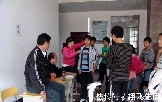 发育|11岁男孩半年长高25公分,医生:1长高食物,平时可多吃