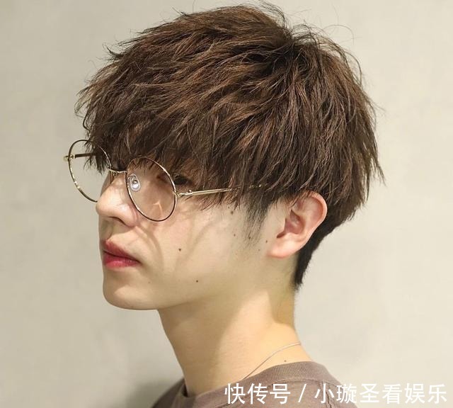 发型|别总剪男士背头了,这才是年轻男士该有的发型,看看帅到你了吗