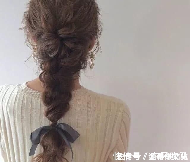 发型|一根皮筋就能搞定的7款发型,前三款超简单,手残党也能轻松学会