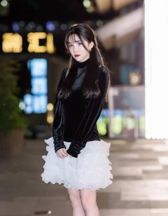 小姐姐|气质清纯的短发美女,清清爽爽的装扮,显得比较时尚干练
