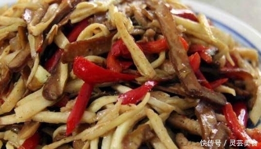 老板来家蹭饭,媳妇下厨做了8菜1汤,月底发工资时却蒙住