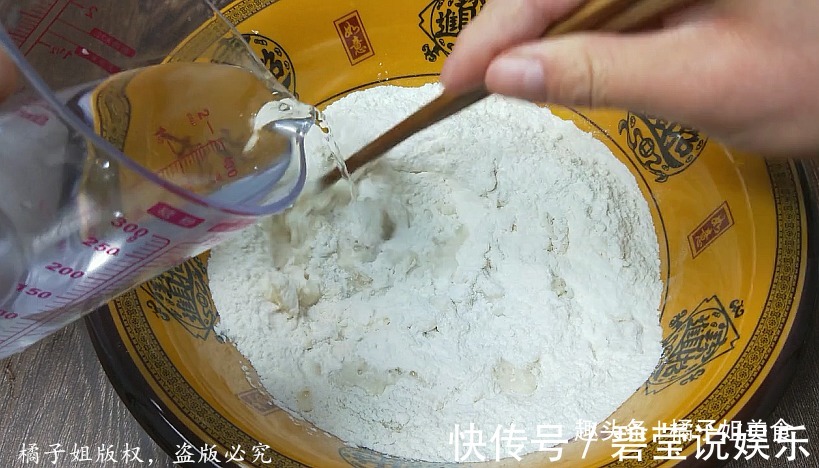 这个饼的做法火了,蓬松柔软,北方人三天两头吃,南方人也喜欢