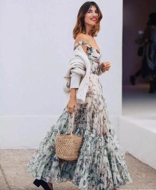 谁说三月太冷不能穿裙子？混搭＋叠穿才是春天裙装的正确开启方式