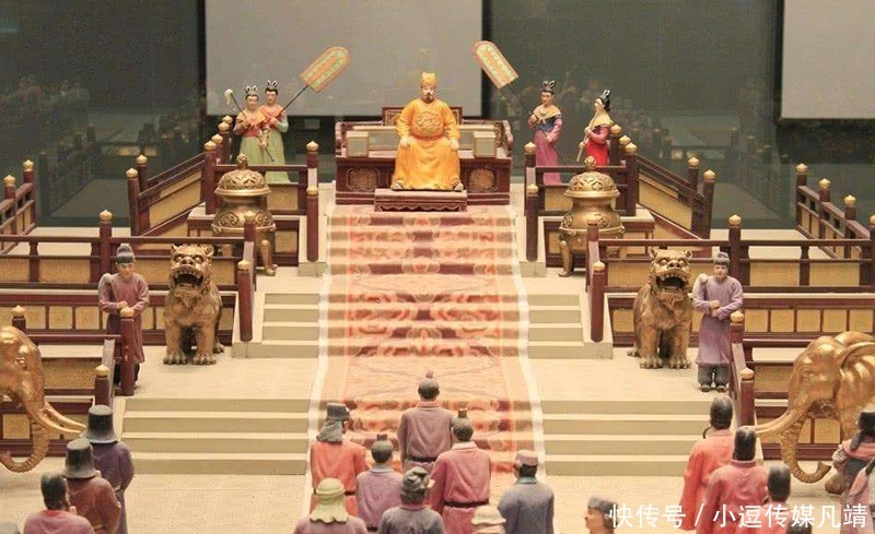 威胁|皇帝以弟弟性命为威胁，强纳太后为妃，简直禽兽不如