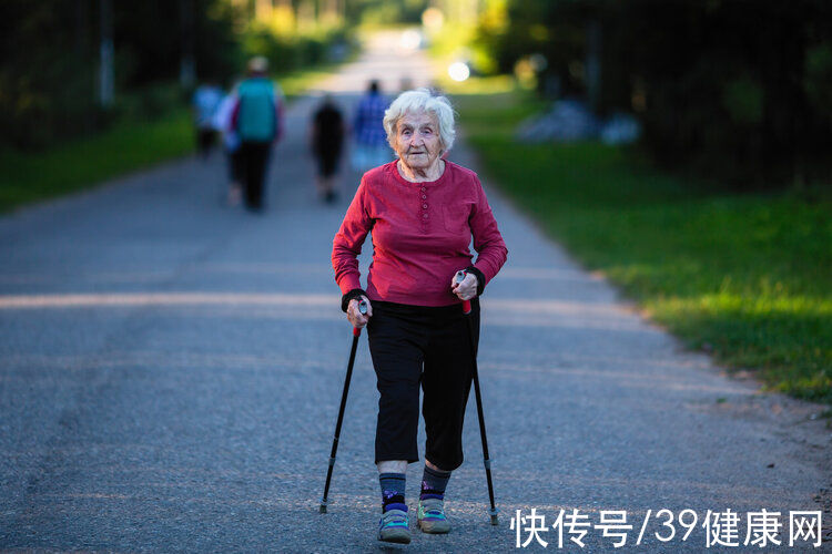 关节|每天坚持走路锻炼的人，最后都怎么样了？恭喜，5个好处不请自来