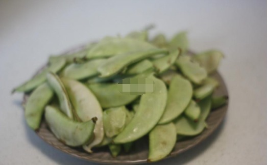 这菜简单炒一炒,做多少都吃个精光
