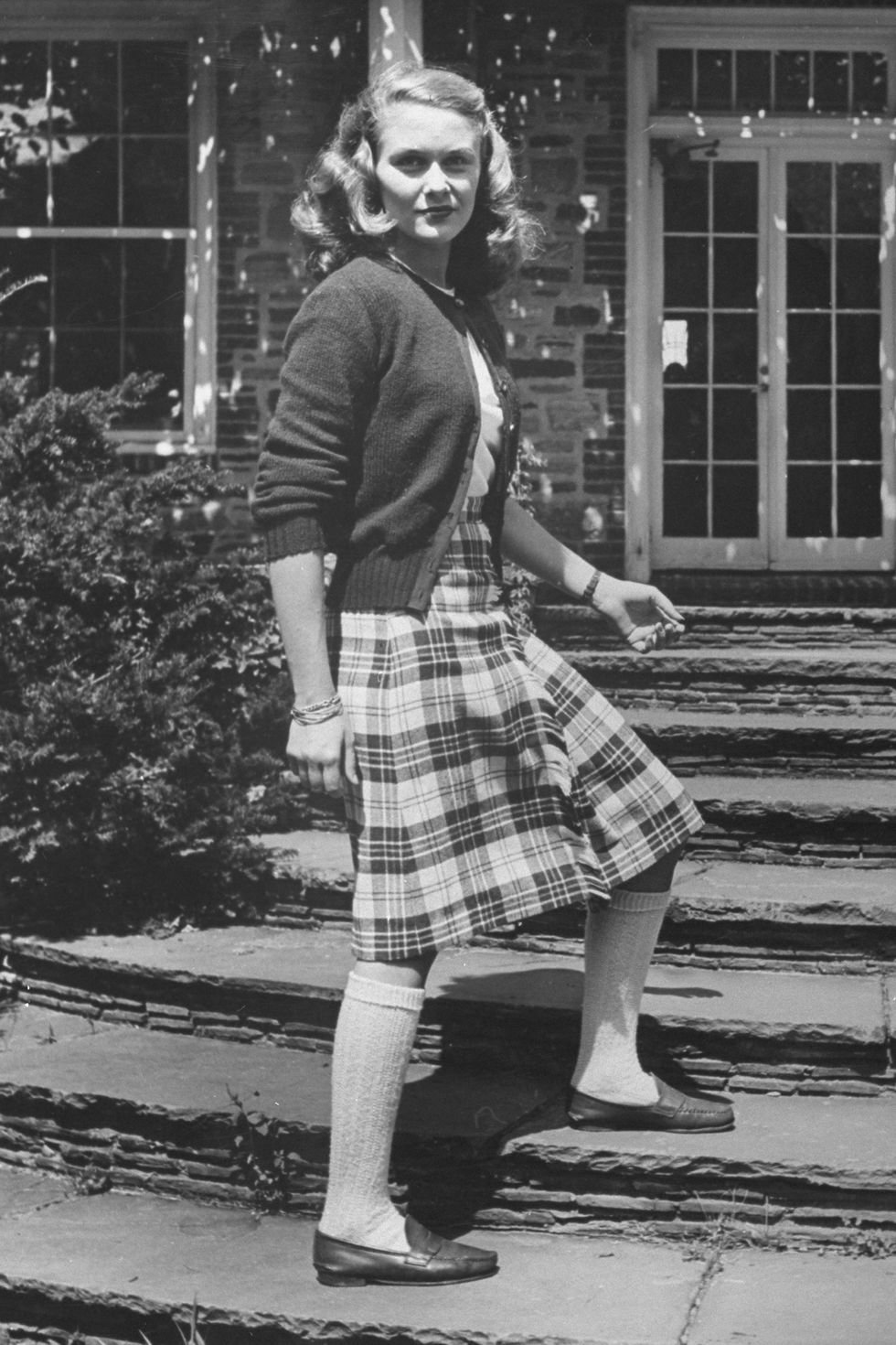 Y2K、土酷风要过去了？这个秋冬“学院风”来势凶猛|教你美 | enzo