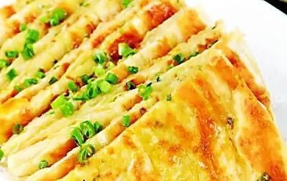 色泽|这才是发面饼的好吃做法,色泽金黄,香软可口,比面包还要好吃!