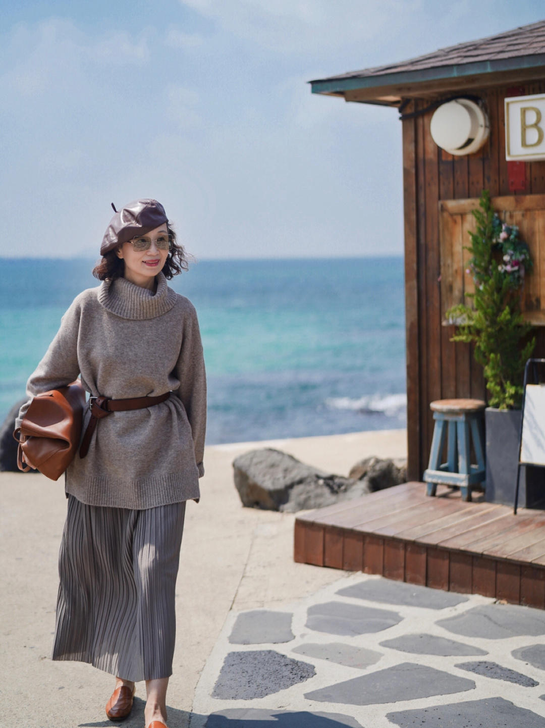 大长腿|基础色毛衣才是永恒的经典,为你带来了3个经典色,照搬都不出错