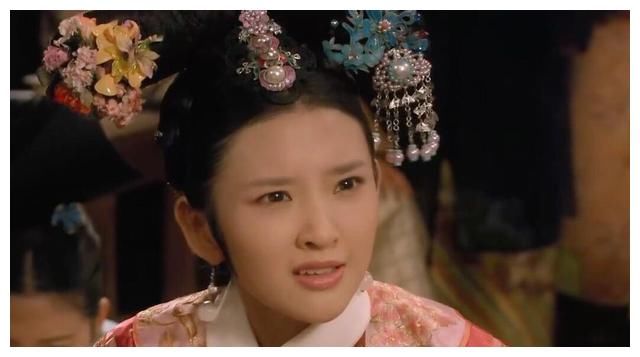 为何苦苦馋她身子?你看玉娆是谁的替身?