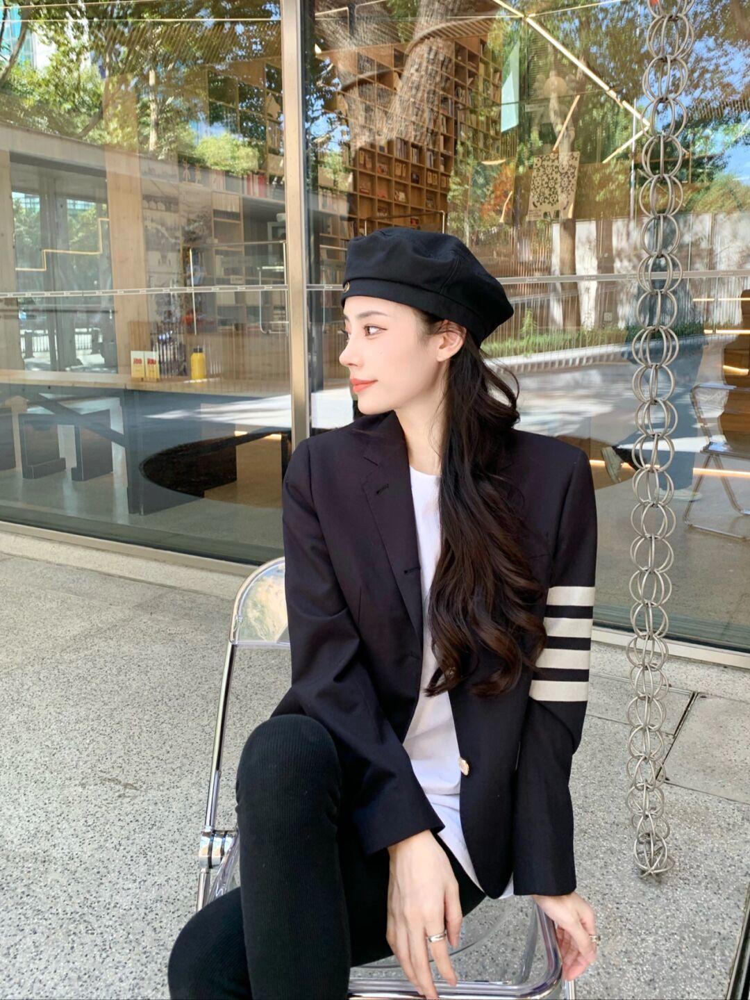 千鸟格|谁说黑白灰只能单调?掌握这几个搭配思路,基础色也能穿出高级感