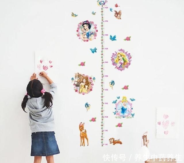 妈妈|女孩第一次来月经,若早于这个年龄,有可能会长不高,妈妈要知道!