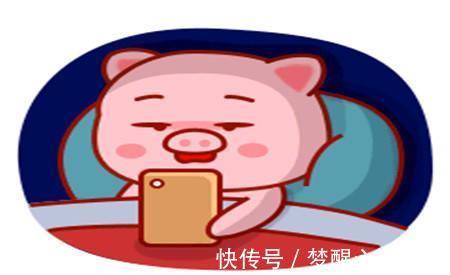 |幽默笑话:男朋友初中就被开除了,现在他成了一名厕所管理员