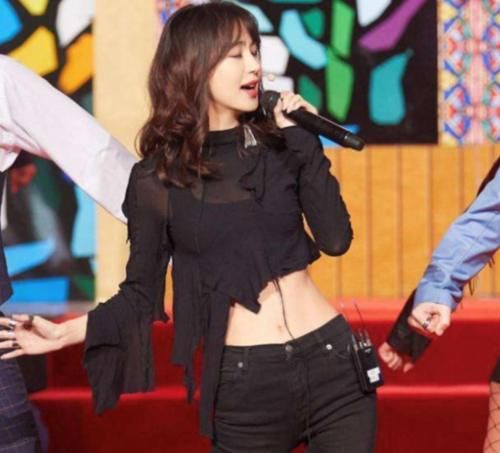 “不是谁艾特我都会回应”，李菲儿在怼Baby？张大大脸都黑了