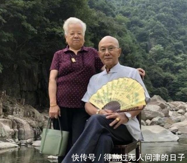 三观|初三女生“一封情书”火了，网友：三观很正，即使早恋也不会管