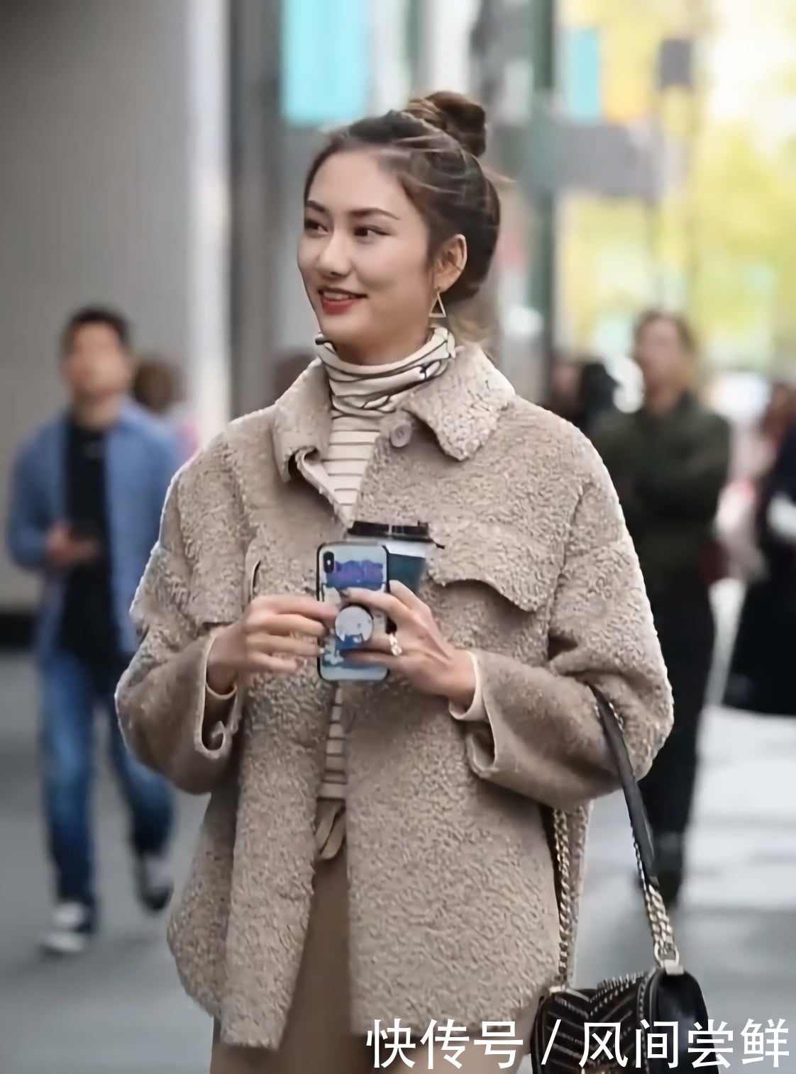 颜值|“外婆裤”果然有毒,20多岁美女都穿出了“树枝腿”,快拔草!