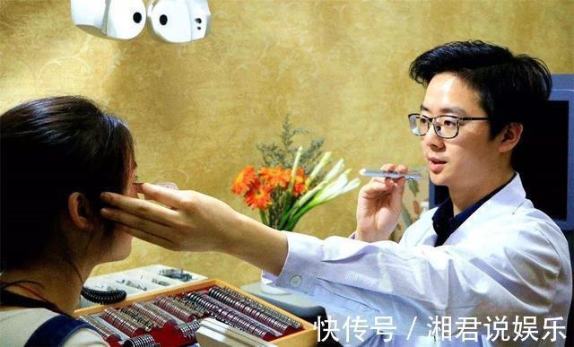 孩子|7岁孩子近视800度,医生说都怪父母这一举动,很多家长经常犯