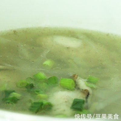 饭店大厨说漏嘴的秘密，萝卜生蚝汤这样做才好吃