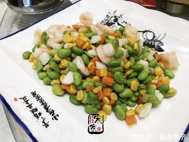 孩子3周岁宴席，880元标准上了27道菜，客人吃完竟说贵了