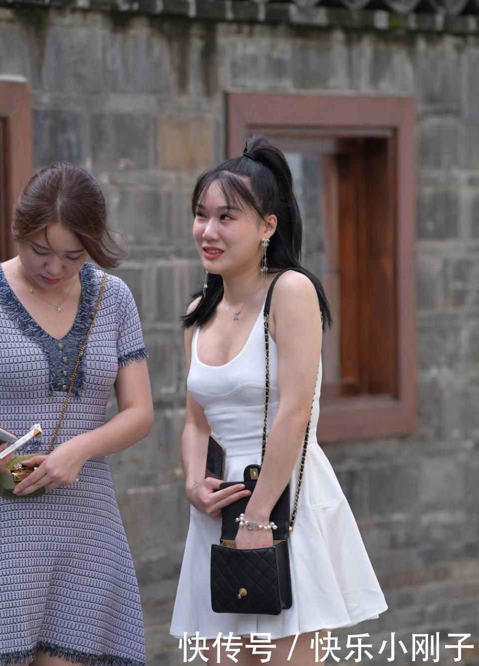 简略|真是过了30岁的女人才叫女人，90后的我说实话爱了，一起吃个饭吧