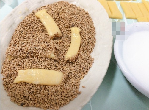 营养|吃炸货,换点新花样!香酥可口的芝麻条,营养高寓意也好