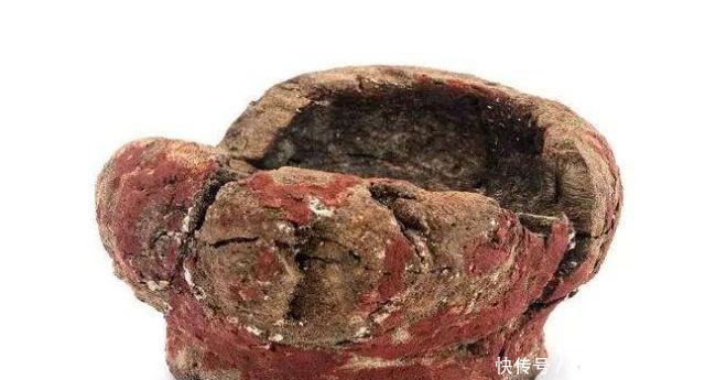 泥土|远古遗址挖出“木碗”,距今8000年,考古家严密保护,不得出境!