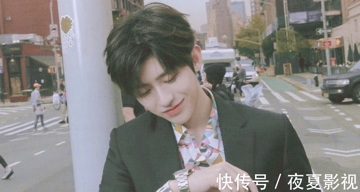 综艺感|蔡徐坤没有签公司，大环境下，他无法通过自己的力量获得电影机会