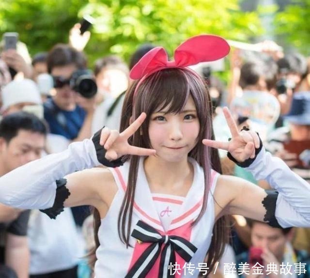 宅男们|日本第一coser出场,引千人围拍场面失控,网友宅男的疯狂!