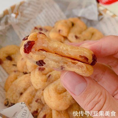 展艺|明天要上班，今天吃大餐蔓越莓麻薯手指饼