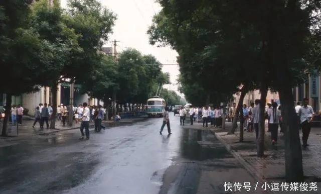 这是旧时王府井,旧时王谢堂前燕……