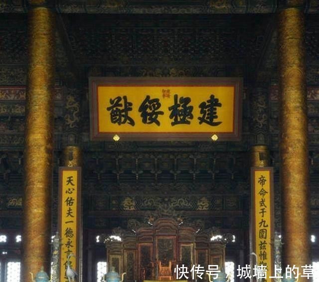 朱元璋$在故宫中有一副对联,多数人看后都不知道什么意思,外国人更懵了!