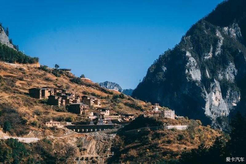 跨越雪山，寻找消失地平线上的巴拉格宗