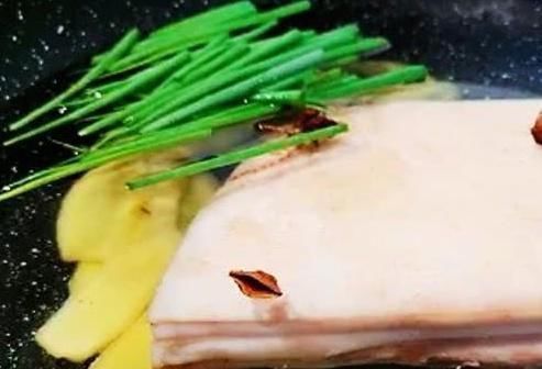 盆子|家有五花肉,学着这样去做,简直比红烧肉还好吃百倍