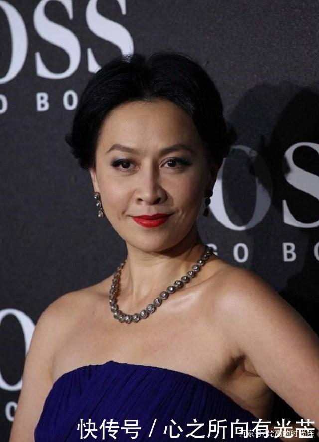 人过中年,别再踩着“雷区”化妆了!避开显老3要素才更显年轻