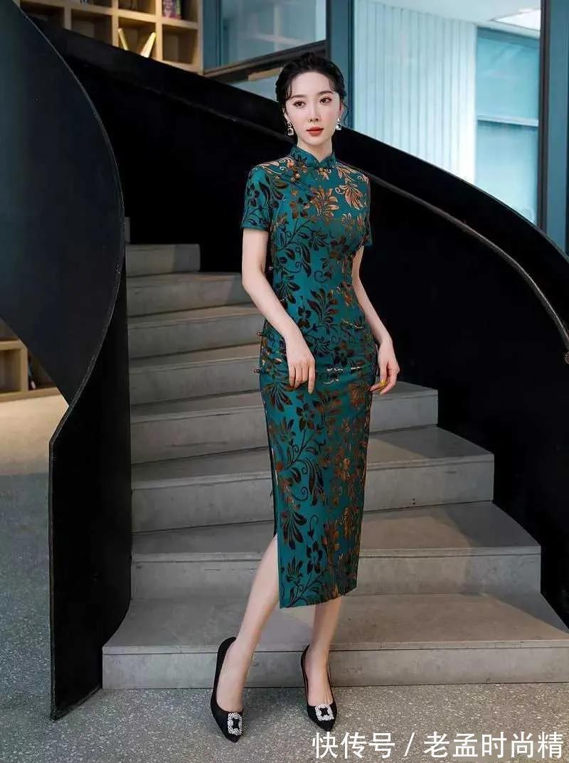 漂亮女人|旗袍穿在漂亮女人身上,真的就是锦上添花,美的让人惊叹