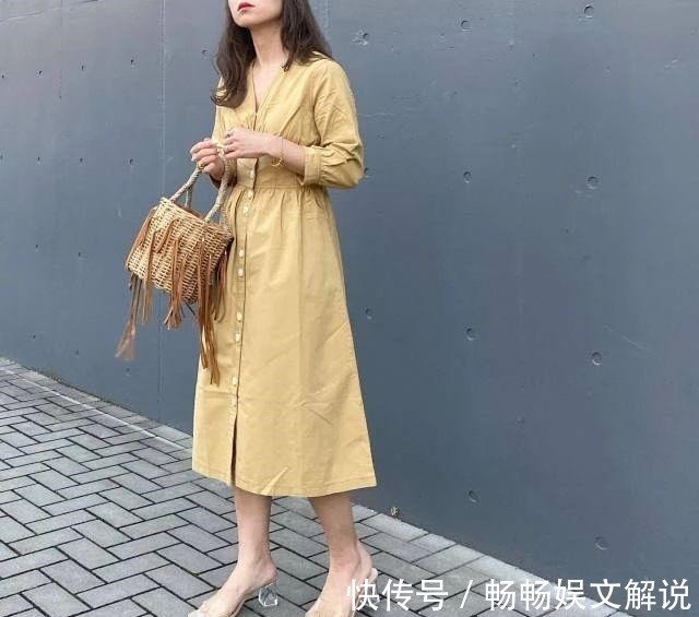 连衣裙 日本太太的“成熟风”穿搭走红ins,巧用连衣裙,穿得精致又减龄!