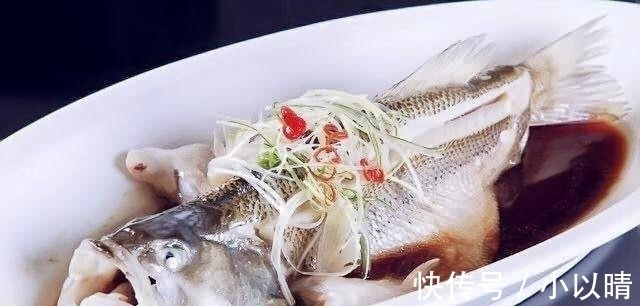 鱼身|蒸鱼时, 很多人都犯了这6大错误, 导致鱼肉不鲜也不嫩, 还有腥味!