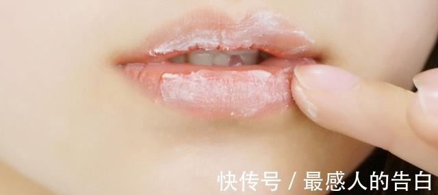 皮肤干燥 唇部护理有多重要没做好涂再贵的口红也是浪费,很多人都忽视了!