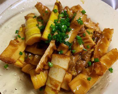 一个人能吃两盘的油焖笋