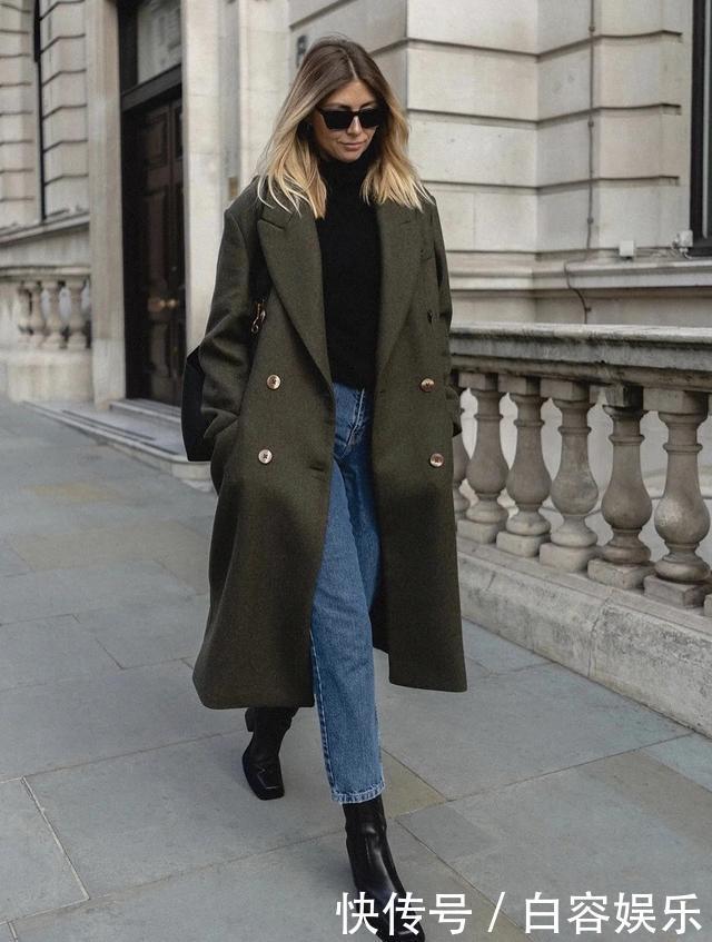 人人都会的“大衣配毛衣”,这位中年博主穿出高级感,优雅又舒适