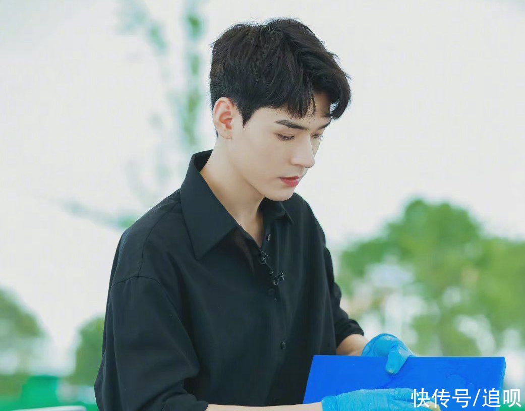 態度|龔俊參加《中餐廳》出意外，節目組態度引粉絲吐槽：好笑嗎？