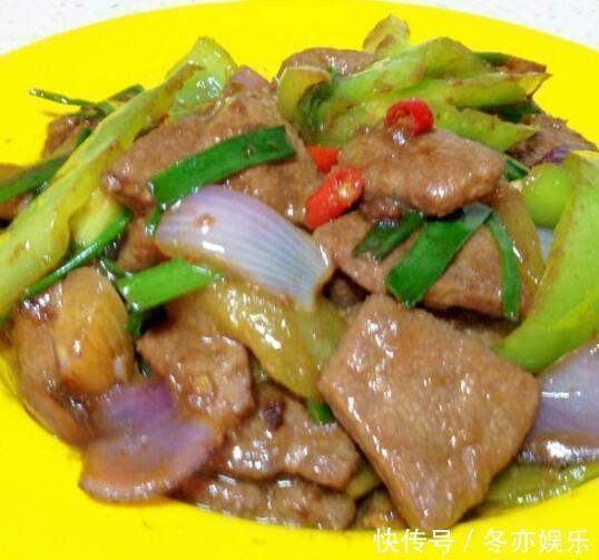 朋友小聚不能少了几道下饭菜，非常接地气，学会不用下馆子了